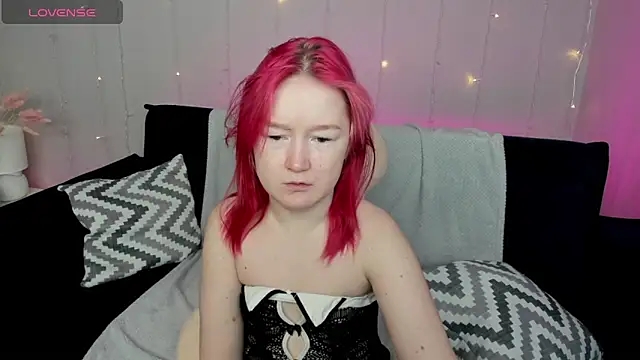 Snapshot of Sara_Robinson chatting on December 27, 3:09 am Sara Robinson online show from December 27, 3:09 am