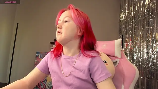 Snapshot of Sara_Robinson chatting on December 30, 3:03 am Sara Robinson online show from December 30, 3:03 am