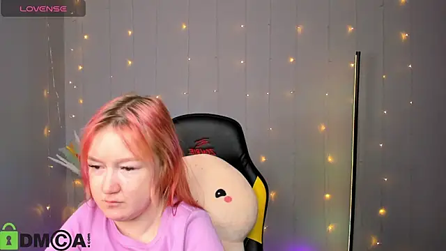 Snapshot of Sara_Robinson chatting on February 9, 7:16 am Sara Robinson online show from February 9, 7:16 am