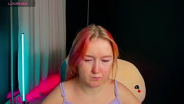 Snapshot of Sara_Robinson chatting on February 14, 10:17 am Sara Robinson online show from February 14, 10:17 am