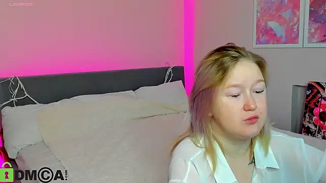 Snapshot of Sara_Robinson chatting on October 13, 2:44 am Sara Robinson online show from October 13, 2:44 am