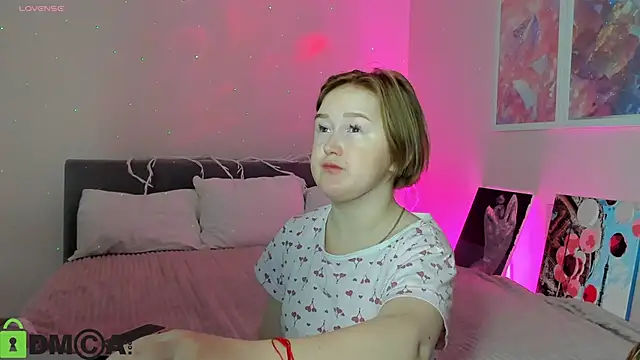 Snapshot of Sara_Robinson chatting on October 20, 2:34 am Sara Robinson online show from October 20, 2:34 am