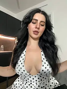 Snapshot of Evelyn___Sweet chatting on June 29, 10:43 pm Evelyn Sweet online show from June 29, 10:43 pm