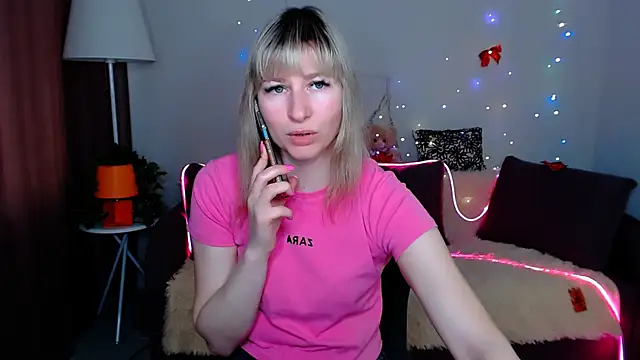 Incredible Ariela online show from March 16, 11:05 am