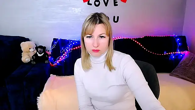 Snapshot of Incredible_Ariela chatting on April 30, 8:20 am Incredible Ariela online show from April 30, 8:20 am
