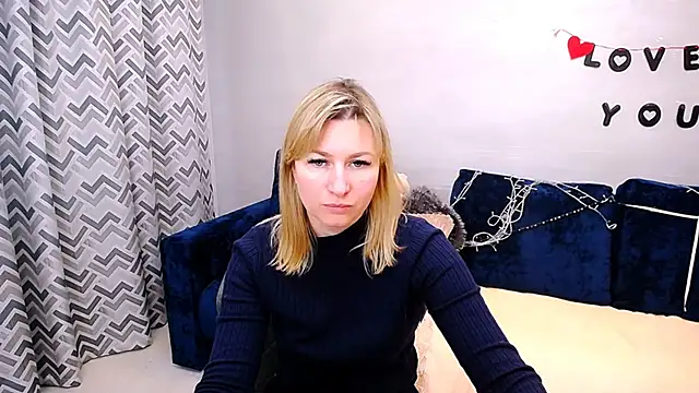 Snapshot of Incredible_Ariela chatting on May 1, 10:53 am Incredible Ariela online show from May 1, 10:53 am