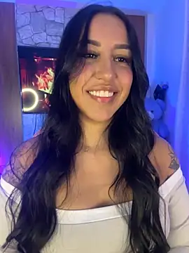 Snapshot of Tamara_Roberts1 chatting on November 11, 2:33 am Tamara Roberts1 online show from November 11, 2:33 am