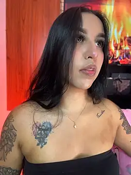 Snapshot of Tamara_Roberts1 chatting on July 18, 2:27 am Tamara Roberts1 online show from July 18, 2:27 am