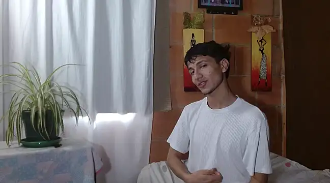 Snapshot of littlegoldenangels chatting on January 15, 8:16 pm littlegoldenangels online show from January 15, 8:16 pm