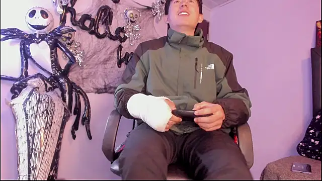 Snapshot of setsuna10 chatting on October 25, 3:36 am setsuna10 online show from October 25, 3:36 am