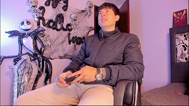 Snapshot of setsuna10 chatting on October 31, 12:00 am setsuna10 online show from October 31, 12:00 am