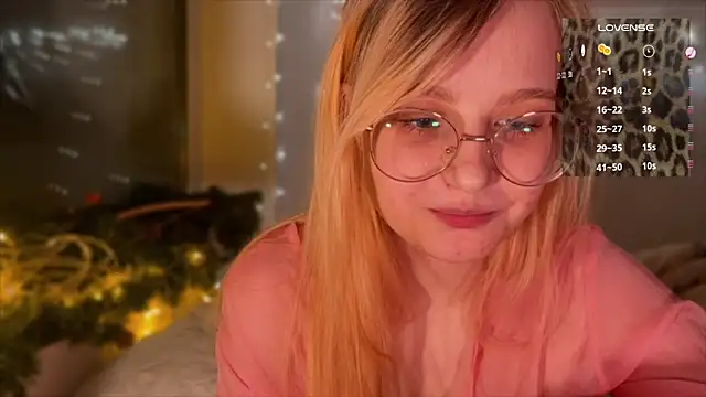 Snapshot of JacyWinslat chatting on February 3, 6:39 pm JacyWinslat online show from February 3, 6:39 pm