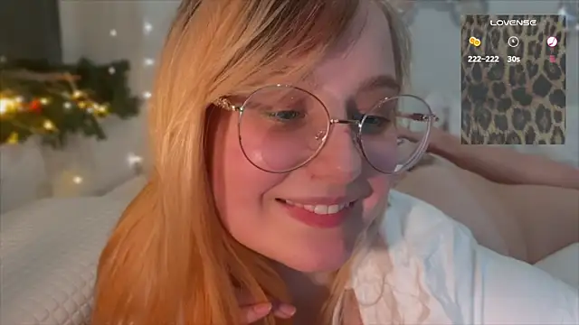 Snapshot of JacyWinslat chatting on February 6, 7:29 pm JacyWinslat online show from February 6, 7:29 pm