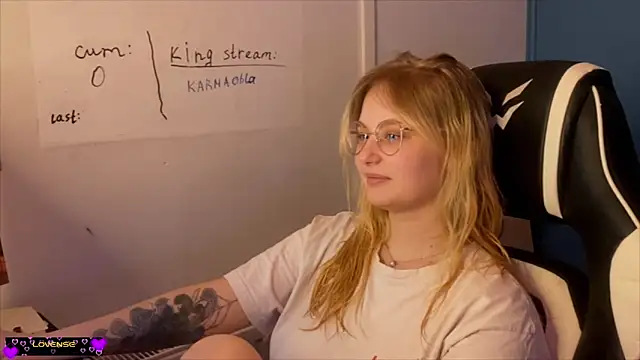 Snapshot of JacyWinslat chatting on February 24, 9:31 pm JacyWinslat online show from February 24, 9:31 pm