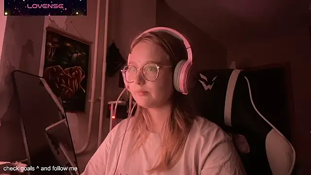 Snapshot of JacyWinslat chatting on November 14, 5:33 pm JacyWinslat online show from November 14, 5:33 pm