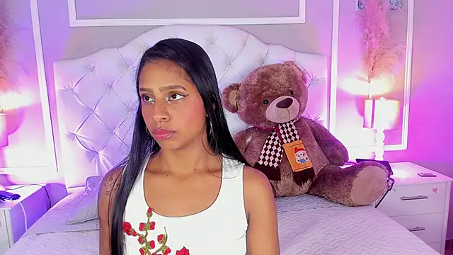 Snapshot of evelyn_evony chatting on December 11, 3:35 am evelyn evony online show from December 11, 3:35 am