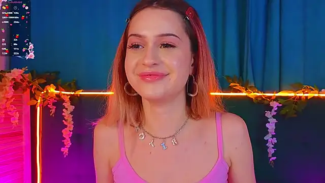 Snapshot of AlinaWalters chatting on November 16, 8:47 pm AlinaWalters online show from November 16, 8:47 pm