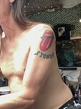 Snapshot of Sunking13cm chatting on September 11, 11:10 am Sunking13cm online show from September 11, 11:10 am