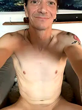 Snapshot of Sunking13cm chatting on October 14, 12:06 pm Sunking13cm online show from October 14, 12:06 pm