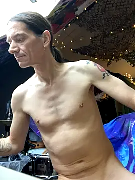 Snapshot of Sunking13cm chatting on November 4, 1:43 pm Sunking13cm online show from November 4, 1:43 pm