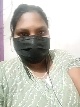 Snapshot of kavinila20 chatting on December 14, 5:18 am kavinila20 online show from December 14, 5:18 am