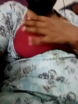 Snapshot of kavinila20 chatting on December 20, 5:14 am kavinila20 online show from December 20, 5:14 am