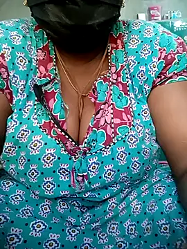 Snapshot of kavinila20 chatting on February 5, 5:30 am kavinila20 online show from February 5, 5:30 am