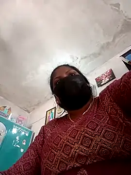 Snapshot of kavinila20 chatting on February 16, 6:21 am kavinila20 online show from February 16, 6:21 am