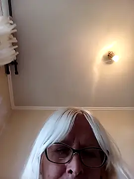 Rousmk1 online show from December 2, 8:00 pm