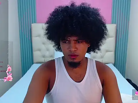 Snapshot of JaicobRuneer chatting on October 12, 12:53 am JaicobRuneer online show from October 12, 12:53 am