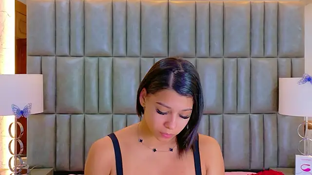 TiaraRosse online show from February 24, 1:53 pm