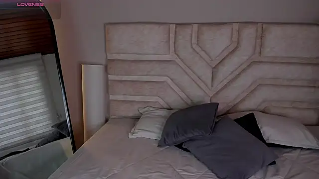 Snapshot of Rebeca_Williams_ chatting on February 20, 1:11 pm Rebeca Williams online show from February 20, 1:11 pm