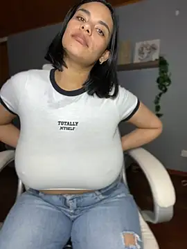 Snapshot of Isabella_boobd chatting on January 3, 7:29 pm Isabella boobd online show from January 3, 7:29 pm