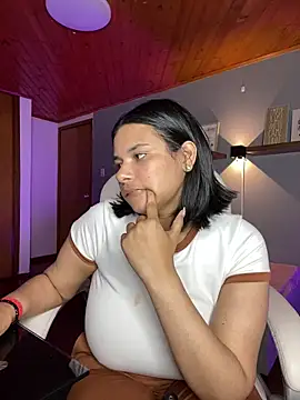 Snapshot of Isabella_boobd chatting on January 26, 1:20 am Isabella boobd online show from January 26, 1:20 am