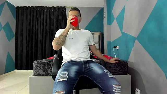 simookeler online show from February 21, 3:56 am