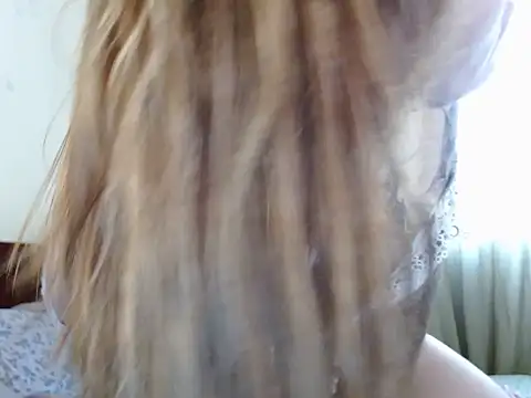 Snapshot of kittenlizz chatting on December 29, 4:08 pm kittenlizz online show from December 29, 4:08 pm