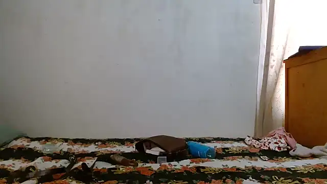 Snapshot of kittenlizz chatting on January 21, 5:41 pm kittenlizz online show from January 21, 5:41 pm