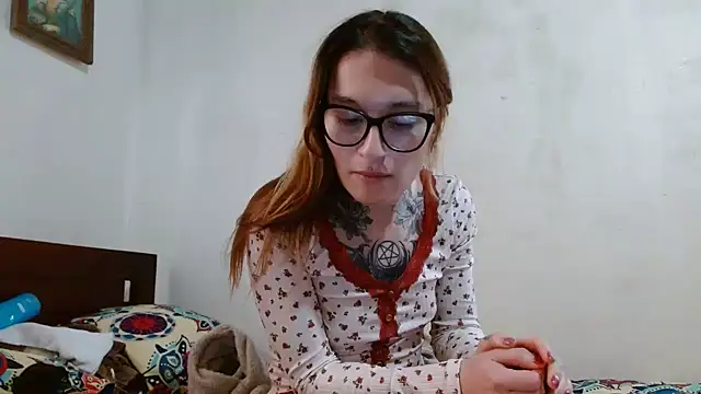 Snapshot of kittenlizz chatting on February 28, 8:18 pm kittenlizz online show from February 28, 8:18 pm