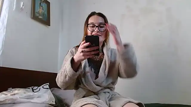 Snapshot of kittenlizz chatting on March 5, 5:29 pm kittenlizz online show from March 5, 5:29 pm