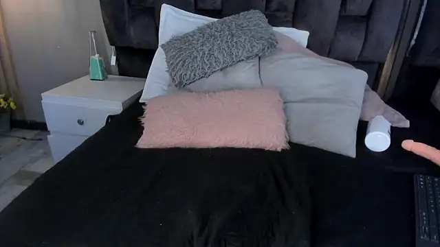 estefania  gomez online show from March 5, 12:27 am