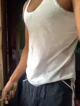 Snapshot of Vampire_xoxo chatting on February 4, 7:51 am Vampire xoxo online show from February 4, 7:51 am