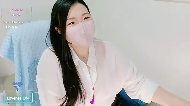 Snapshot of yukinko_o_ chatting on June 12, 1:48 am yukinko o online show from June 12, 1:48 am