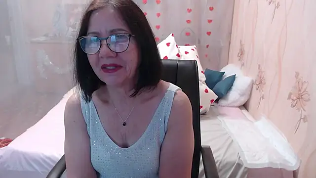 OlgaHottie online show from December 19, 11:34 pm