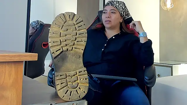 alma fenix online show from November 3, 12:28 pm