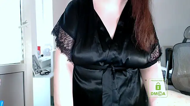 Snapshot of cute_and_hot chatting on June 9, 3:12 pm cute and hot online show from June 9, 3:12 pm