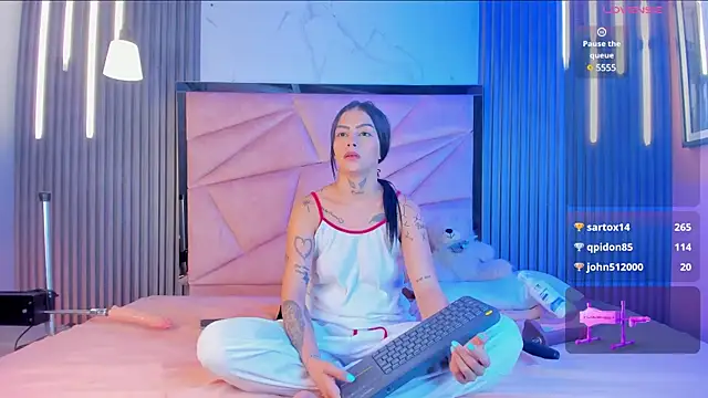 Snapshot of channel_guss chatting on February 12, 6:09 pm channel guss online show from February 12, 6:09 pm