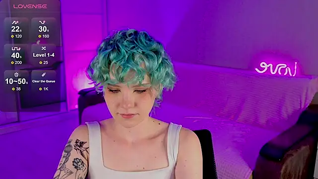 Snapshot of School_Love chatting on February 23, 1:10 pm School Love online show from February 23, 1:10 pm