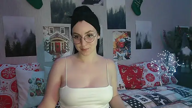 Fluffy Tiffy online show from December 9, 6:01 am