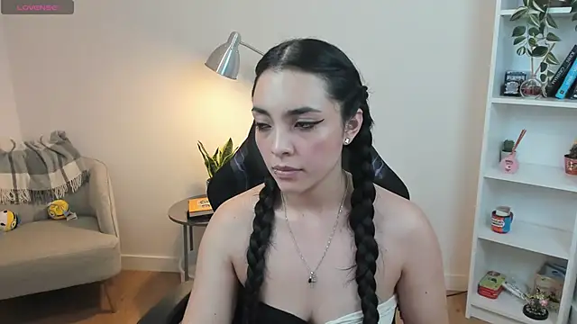 Snapshot of _BellaEvans_ chatting on February 25, 9:09 am BellaEvans online show from February 25, 9:09 am