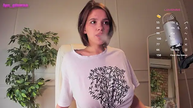 Snapshot of AdalynGlows chatting on November 29, 11:41 pm AdalynGlows online show from November 29, 11:41 pm